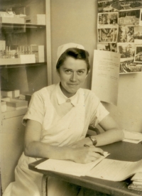 Na neurologii nemocnice Kolín, 1953