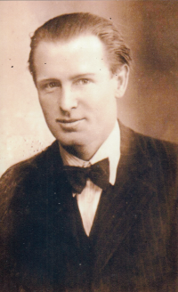Otec Václav Luhan v roce 1941