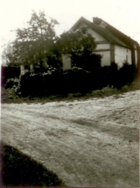 Pňov, domov prarodičů, 1944