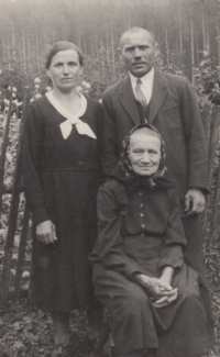 Prudilovi s babičkou Němečkovou