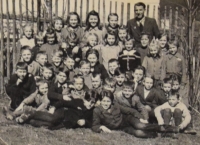Primary school Dolní Morava, Dominik in the middle right, 1946-1947