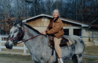 Zdeňka Peterka na svém ranči v Arkansasu okolo roku 1998