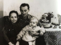 Se synem Pavlem Vackem a dcerou Elinou, 1960