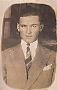 Josef I. Kollár, tatínek, studentská léta, 1933 - 20 let