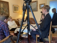 Zdeňka Lažanová při natáčení pro projekt Příběhy našich sousedů, duben 2022