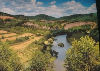 Krajina kolem Tetína, kde měla rodina Husníkova (babička Heleny Grégrové) statek, který byl v 50. letech znárodněn