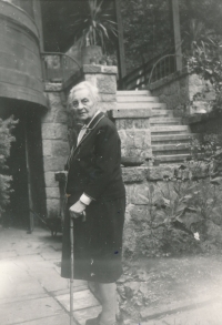 Svatava Důrasová, majitelka Tetína, babička H. Grégrové, rok 1972