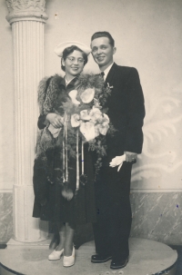 Svatba Marty a Karla Neužilových v roce 1950
