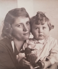 Rotter Leo se svou matkou Štěpánkou Rotterovou, rozenou Weberovou