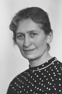 Matka pamětnice, Františka Götzová, rozená Majsnerová, rok 1941 