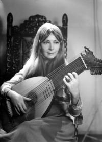 Eva Mikešová, asi rok 1975