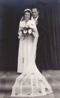 František Hažmuka a Pavla Jeřábková, svatba, druhá polovina 40. let 20. století