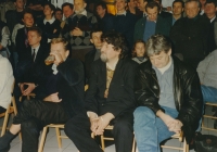 S Václavem Havlem (vlevo) a Joschkou Fischerem na oslavě svých 50. narozenin na Barrandovských terasách