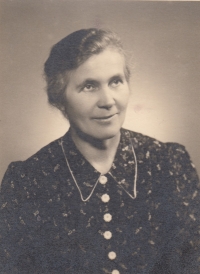 Babička Hacklová, 20. 2. 1948.