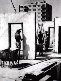 Stavba družstevního bytu manželů Ruszelákových v Malenovicích ve Zlíně roku 1963
