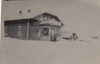 První dům, který si postavili prarodiče Kristiny Bánovské po příjezdu na Halič