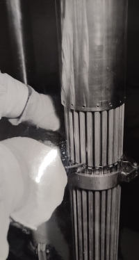 The picture shows a nuclear fuel rod, the production of which the witness was involved.
