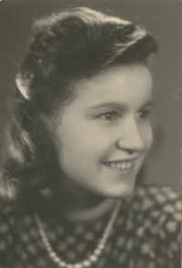 Jaroslava Tobková v roce 1945