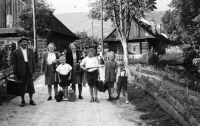Summer guests / Dolní Bečva / 1945