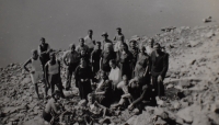 Českoslovenští uprchlíci v roce 1940 u srbské řeky Velká Morava, zde se setkali se svými krajany a získali od nich pomoc při cestě do Anglie a Francie