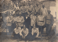 Josef Novosád, otec pamětníka, druhý zprava ve druhé řadě, člen požárníků z Loučky, 1931