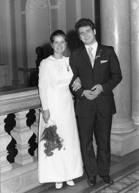 Svatební fotografie Ivany a Ivana Hubáčkových, Liberec, 1972