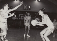 František Konvička (vpravo) v roce 1966 v dresu výběru Evropy proti Polákům v Krakově