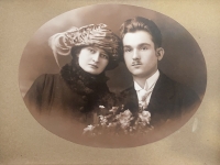 Rodiče pamětníka Emil Hamal a Adelheide (roz. Friedel), 1922