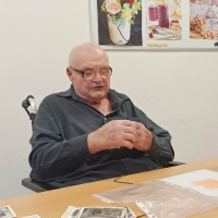 Karel Reinhardt při natáčení v projektu Příběhy našich sousedů; 2023