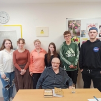 Karel Reinhardt s týmem z projektu Příběhy našich sousedů; 2023