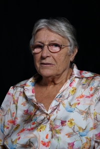 Dagmar Dopitová ve studiu Paměti národa v Hradci Králové v roce 2024
