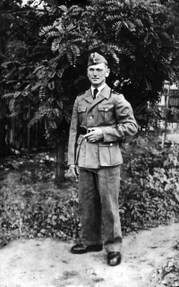 Alfons Stříbný, otec pamětníka v německé uniformě, 2. světová válka