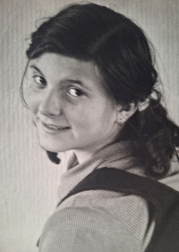 Anna Vodrážková, 1943