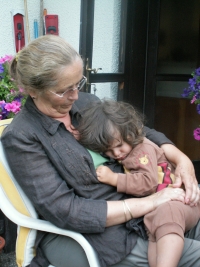 Helena Kratochvílová, vnuk Jonáš, Řevnice, 2006