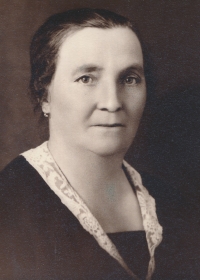 Františka Kunešová, babička z otcovy strany