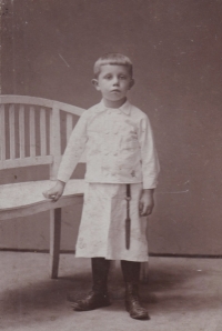Jan Kunášek v dětství – dědeček Blahoslavy Procházkové z matčiny strany