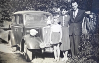 První auto v Bílém Potoce měli Zajíčkovi