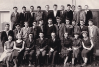 Třídní fotografie z jedenáctiletky v Kyjově