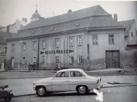 Domy nedaleko bydliště Věry Kulhavé (roz. Křepinské), dnes křižovatka ulic Havlíčkova a Tolstého, nedatováno