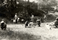 Křečový žíly, Pod tou strážní věží - palouček, květen 1984