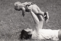 Manžel Michal Mrtvý se synem Ondřejem před zatčením