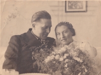 Sňatek otce Jindřicha a matky Marie, Býšť, 1937