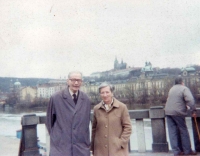 Rodiče pamětnice v Praze v roce 1985