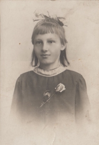 Maminka Anna Mayerová