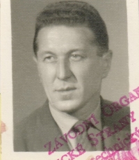 Druhý manžel Emil Sazama