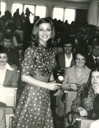 Marković Zvjezdana, promoce diplom na Ekonomické fakultě, Sarajevo, 1975