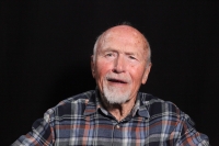 Pamětník při natáčení pro Post Bellum, červen 2024 