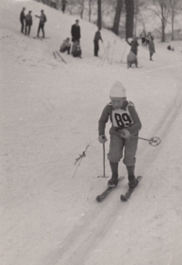 Jiří Beran závodí v deseti letech na běžkách