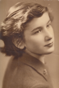 Helena Vaníková po příchodu do Československa, 1951