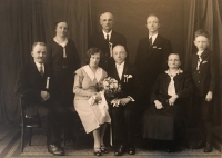 Svatební fotografie rodičů Marie a Františka Matoušových v roce 1934